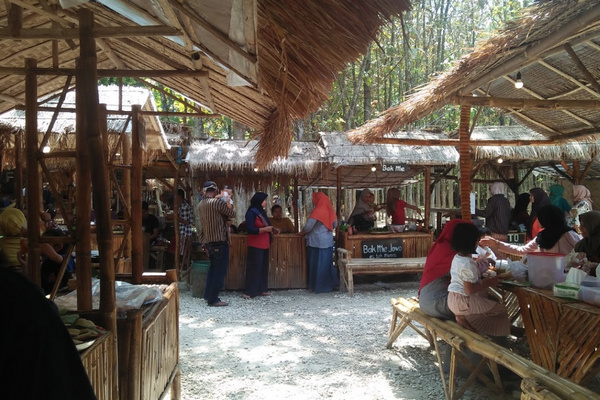 Pasar Mumbrung di Dusun Randugosong